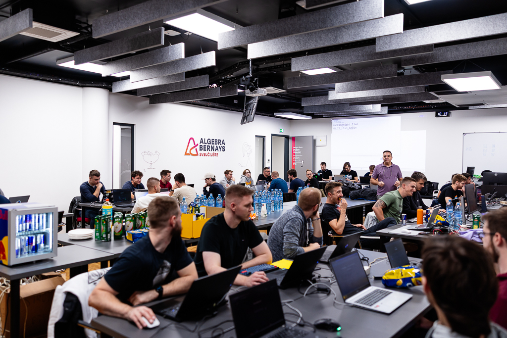 Hacking night 2025.10.17 small-1683