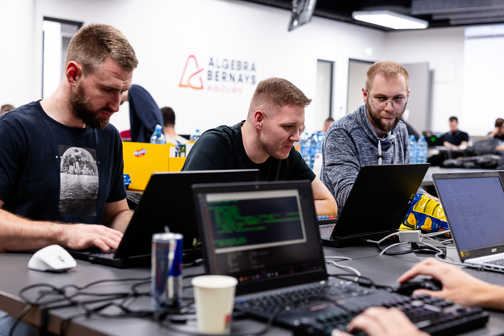 Hacking night 2025.10.17 small-1754