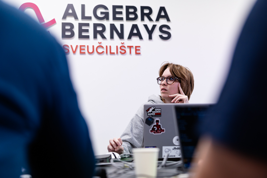 Hacking night 2025.10.17 small-1823